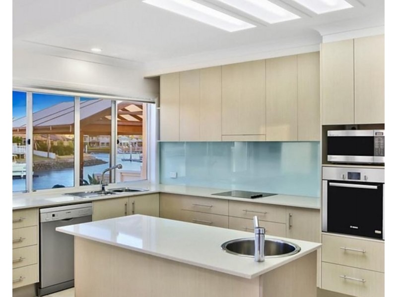 101 Masthead Drive, Cleveland QLD 4163