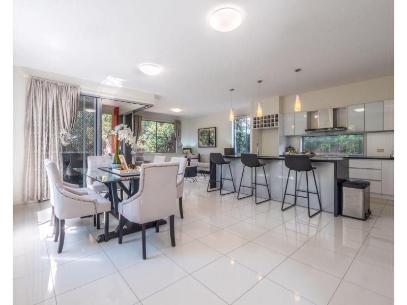 18 McDermott Parade, Rochedale QLD 4123