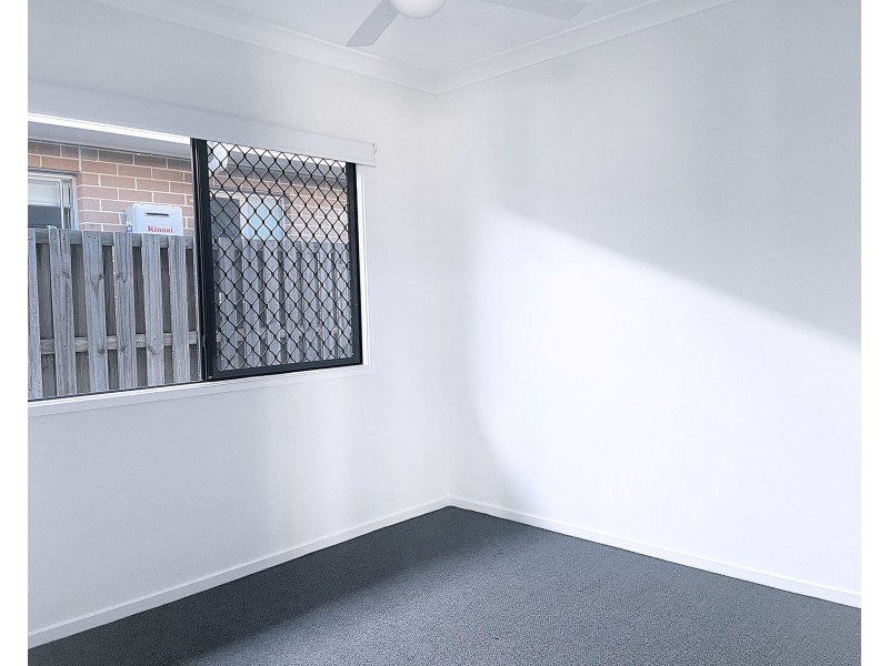 17 Mercy cct, Park Ridge QLD 4125