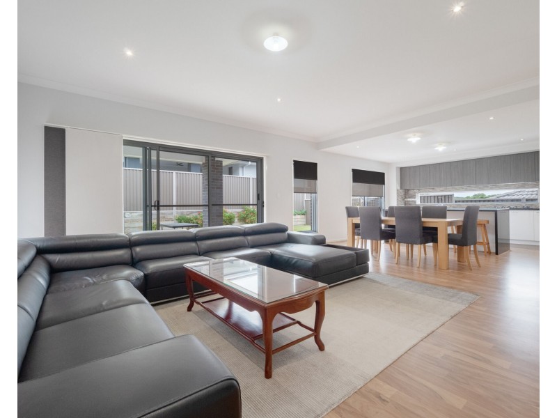 20 Oasis Crescent, Kuraby QLD 4112