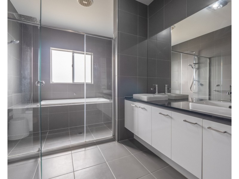 20 Oasis Crescent, Kuraby QLD 4112