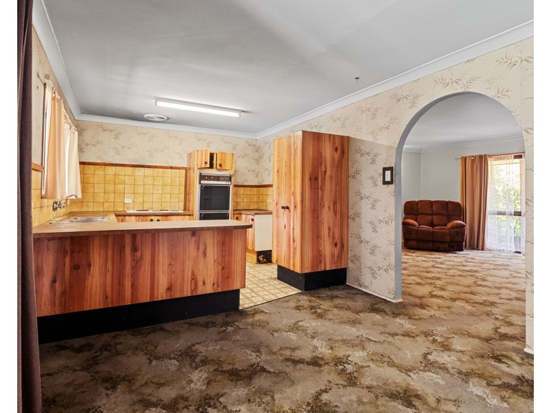 396 Warrigal Rd, Eight Mile Plains QLD 4113