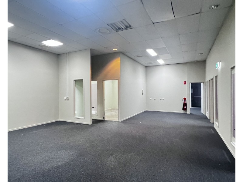 Shop 5 130-136 Scarborough Street, Southport QLD 4215