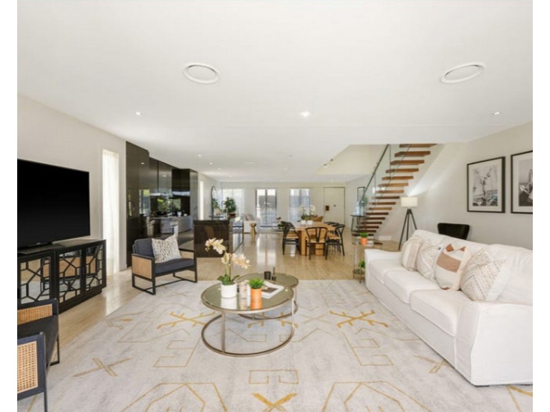 20 The BOULEVARDE, Benowa QLD 4217