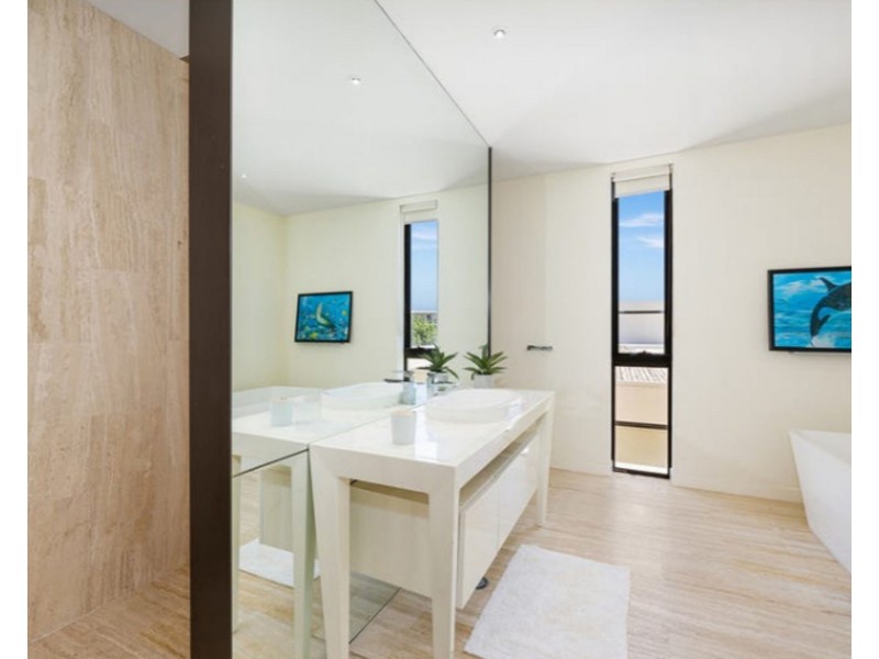 20 The BOULEVARDE, Benowa QLD 4217