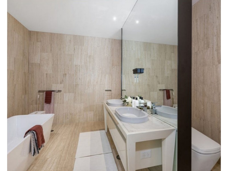 20 The BOULEVARDE, Benowa QLD 4217