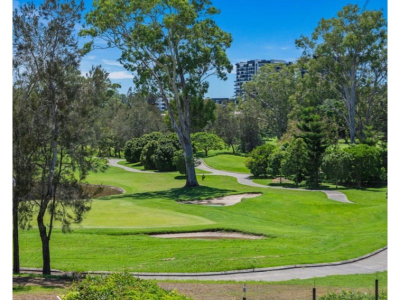 20 The BOULEVARDE, Benowa QLD 4217