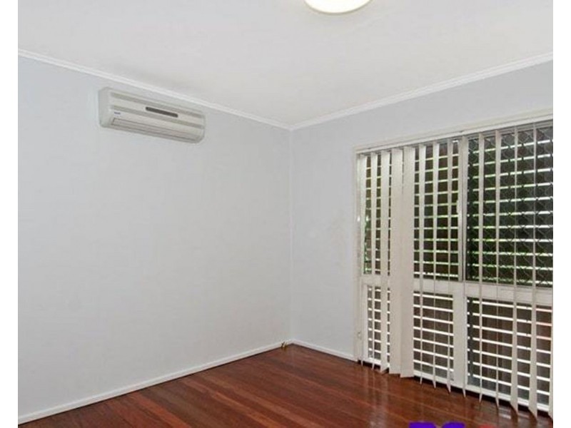 72 Mayes Avenue, Kingston QLD 4114