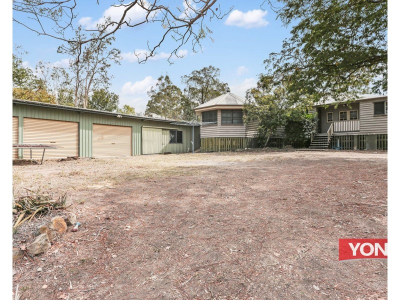 8 Law St North, Redbank QLD 4301