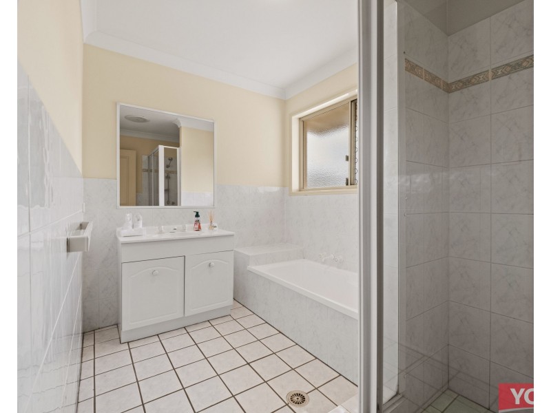 1 Jade Close, Robertson QLD 4109