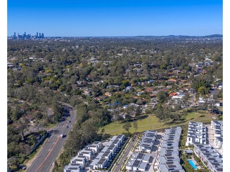 2172 MOGGILL ROAD, Kenmore QLD 4069