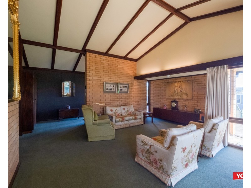 2172 MOGGILL ROAD, Kenmore QLD 4069