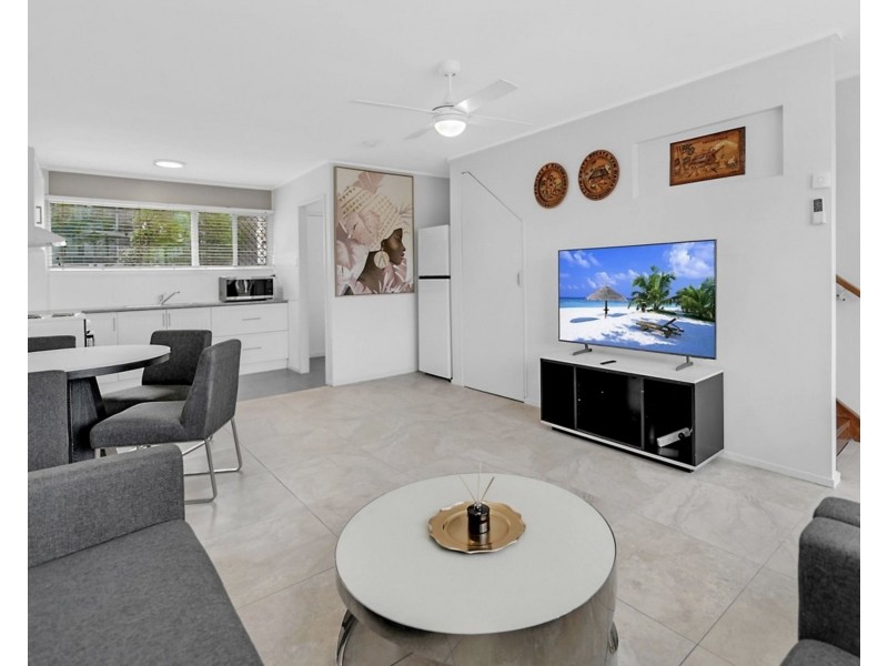 4/3 Miami Key, Broadbeach Waters QLD 4218