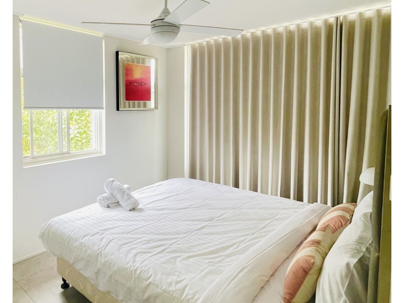 4/3 Miami Key, Broadbeach Waters QLD 4218