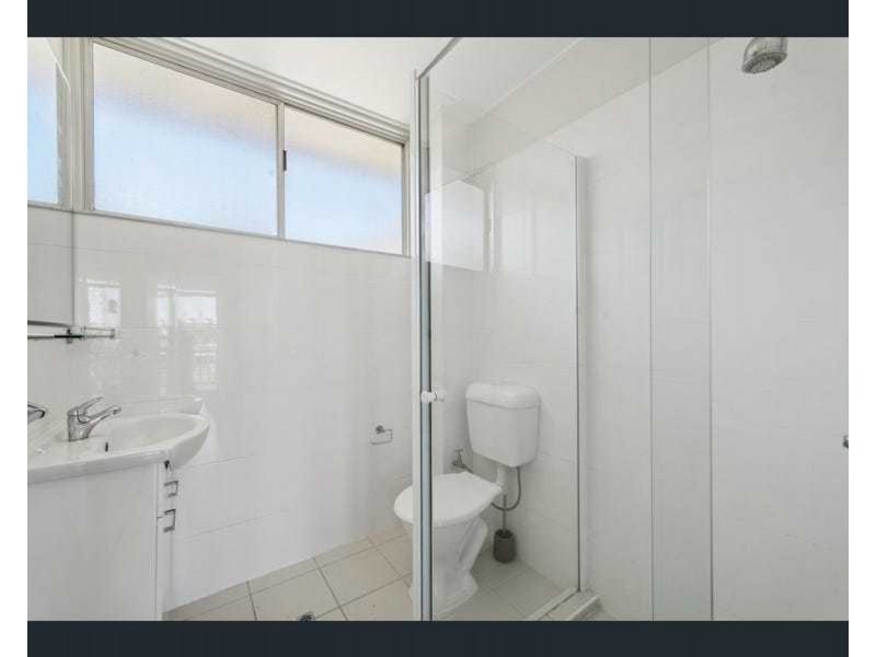 4/3 Miami Key, Broadbeach Waters QLD 4218