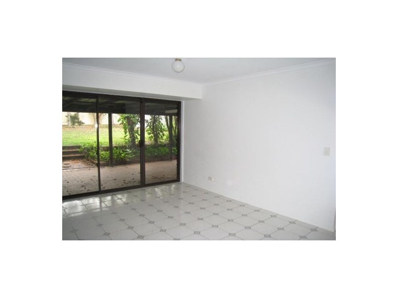 169 Waller Rd, Regents Park QLD 4118