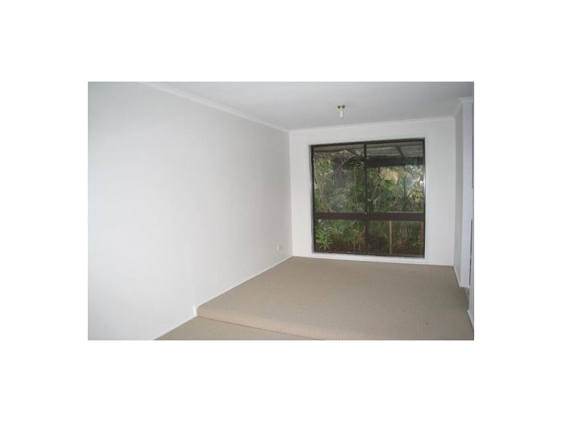 169 Waller Rd, Regents Park QLD 4118