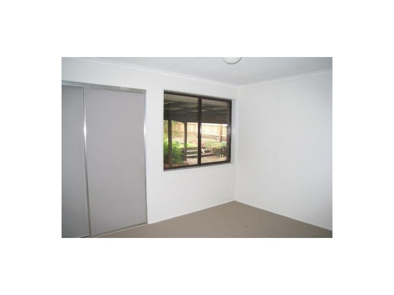 169 Waller Rd, Regents Park QLD 4118