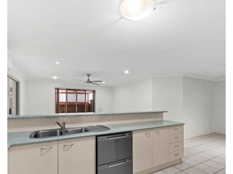 18 Kinchega Circuit, Parkinson QLD 4115