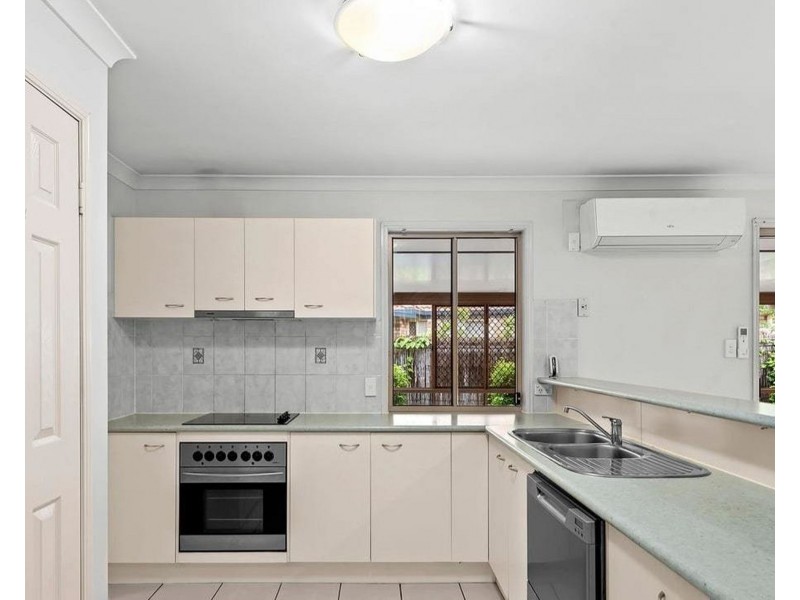 18 Kinchega Circuit, Parkinson QLD 4115