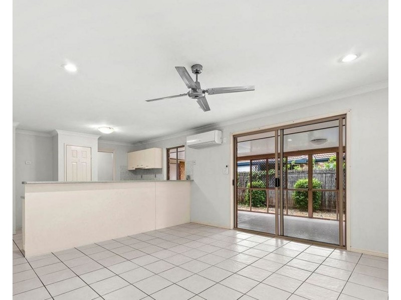 18 Kinchega Circuit, Parkinson QLD 4115