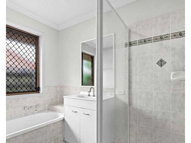 18 Kinchega Circuit, Parkinson QLD 4115
