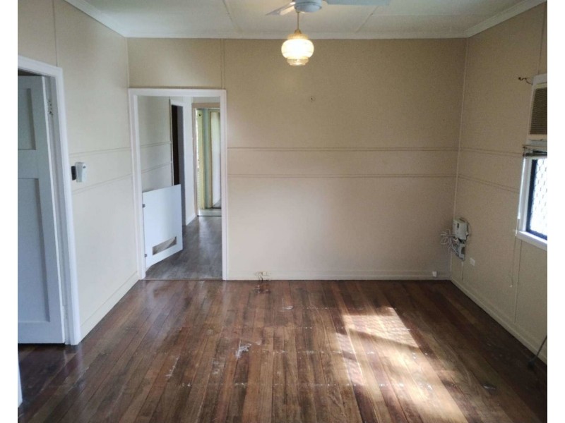 7 Railway Street, Ebbw Vale QLD 4304