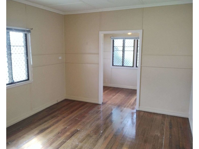 7 Railway Street, Ebbw Vale QLD 4304