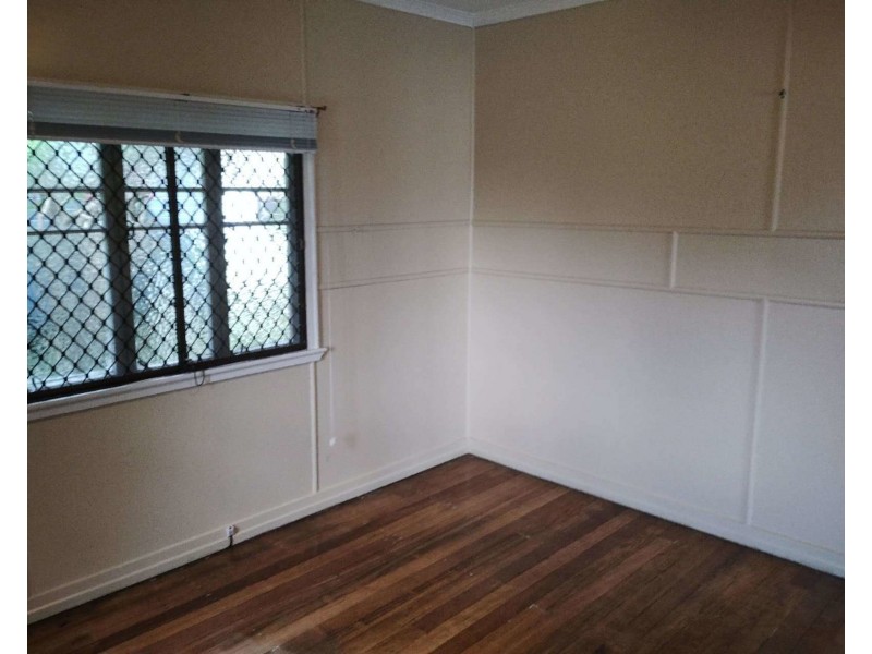 7 Railway Street, Ebbw Vale QLD 4304