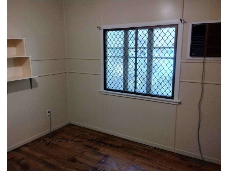 7 Railway Street, Ebbw Vale QLD 4304