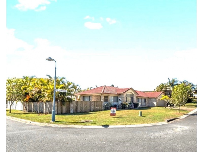 52 Brittany Drive, Oxenford QLD 4210