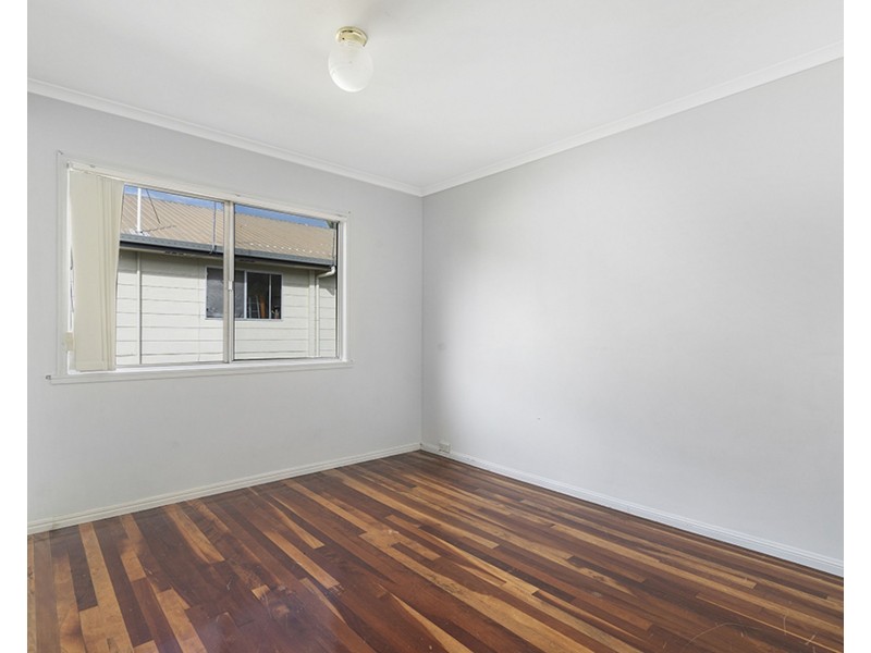 2 waratah, Woodridge QLD 4114
