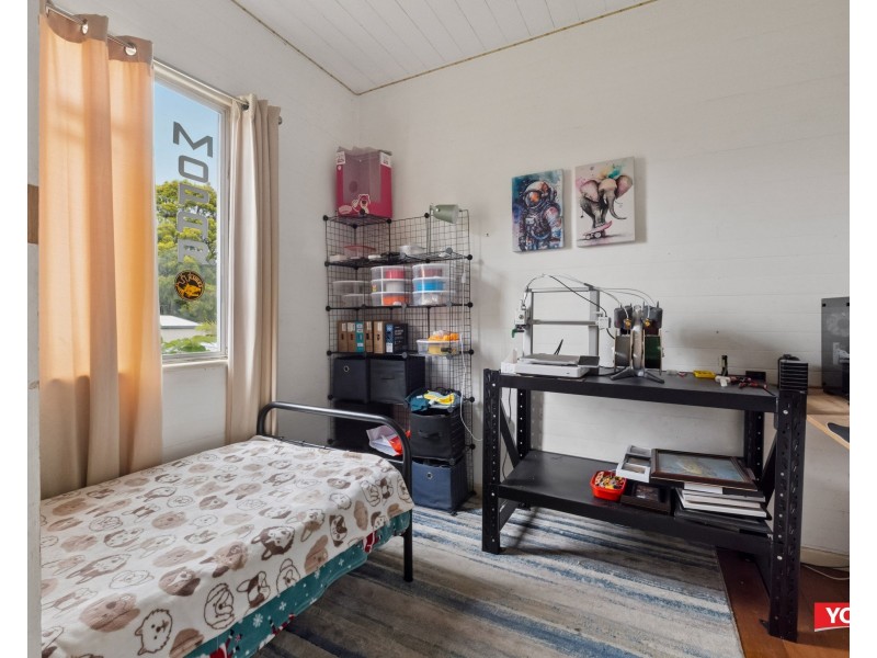 23 Doyle Street, Silkstone QLD 4304