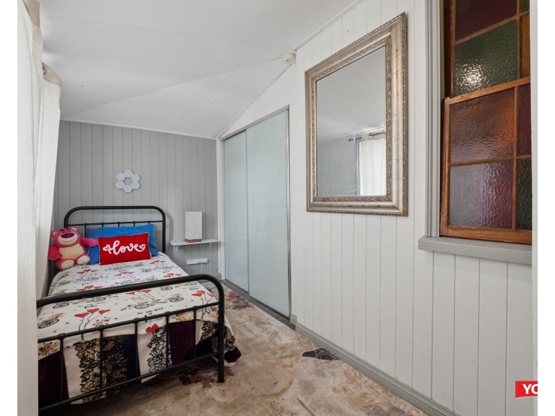 23 Doyle Street, Silkstone QLD 4304