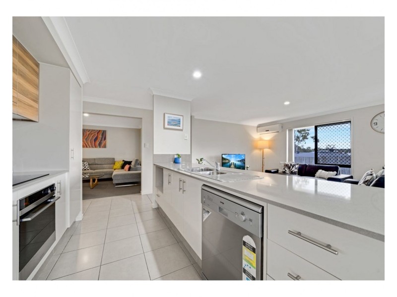 73 Argule, Hillcrest QLD 4118