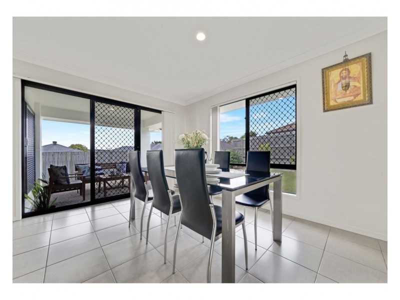 73 Argule, Hillcrest QLD 4118