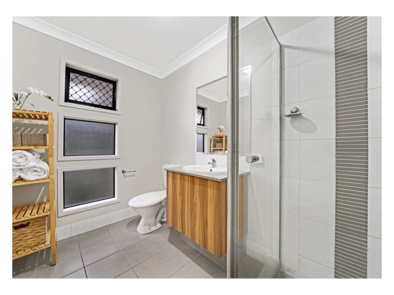 73 Argule, Hillcrest QLD 4118