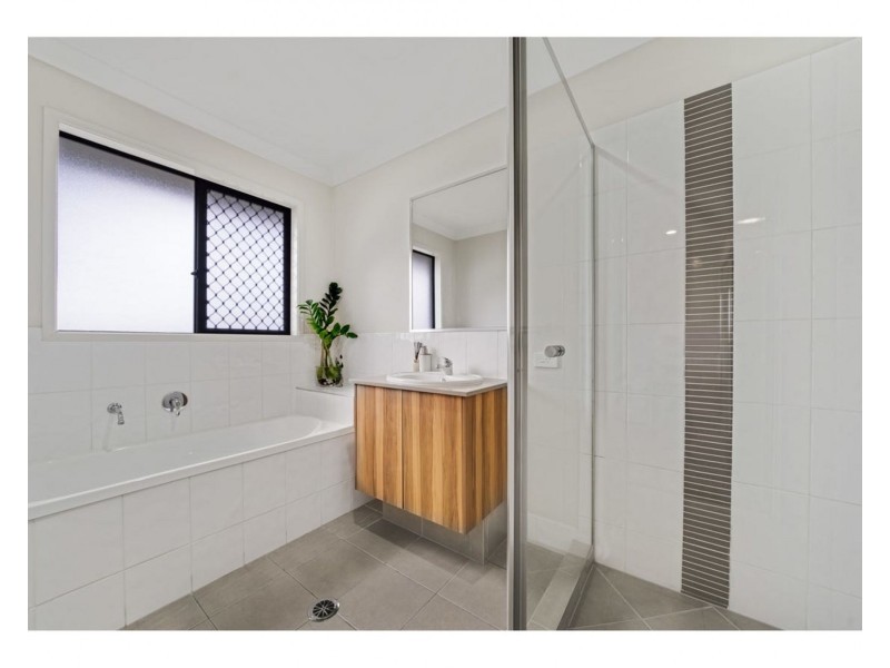 73 Argule, Hillcrest QLD 4118