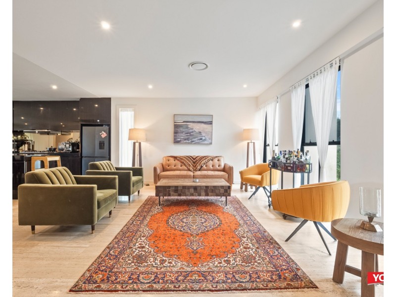 20 The Boulevard, Benowa QLD 4217