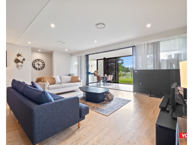 20 The Boulevard, Benowa QLD 4217