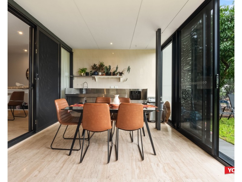 20 The Boulevard, Benowa QLD 4217