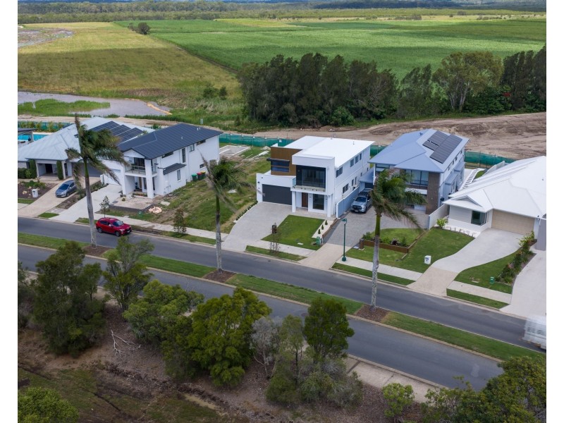 95 HARBOUR BOULEVARD, Jacobs Well QLD 4208