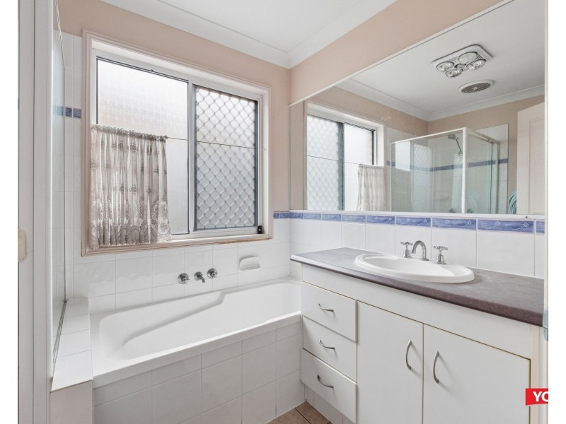 18 MOUNT BARNEY CRESCENT, Algester QLD 4115