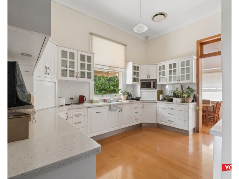 20 Darling Street East, Ipswich QLD 4305