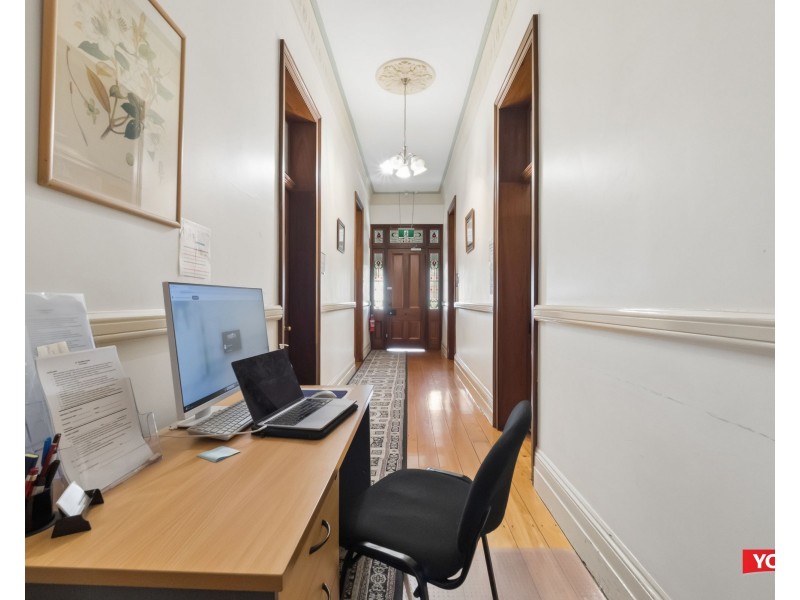 20 Darling Street East, Ipswich QLD 4305