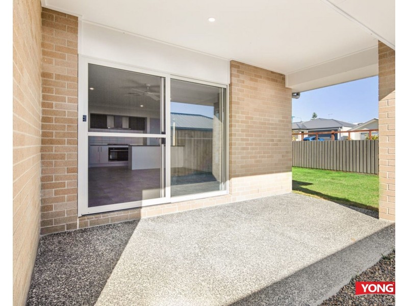 7 Sage Way, White Rock QLD 4306