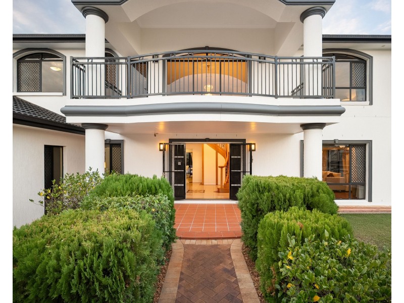 87 The Parkway, Stretton QLD 4116