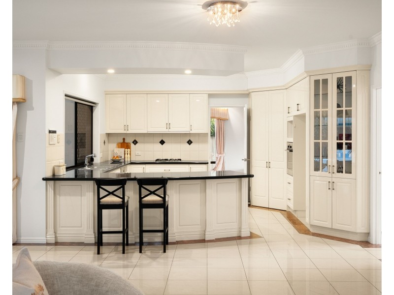 87 The Parkway, Stretton QLD 4116