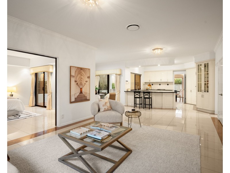 87 The Parkway, Stretton QLD 4116