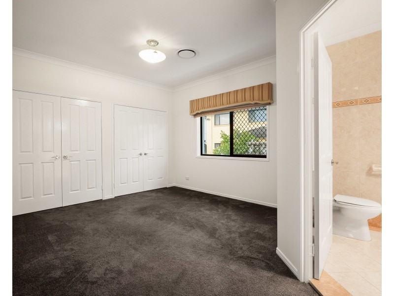 87 The Parkway, Stretton QLD 4116